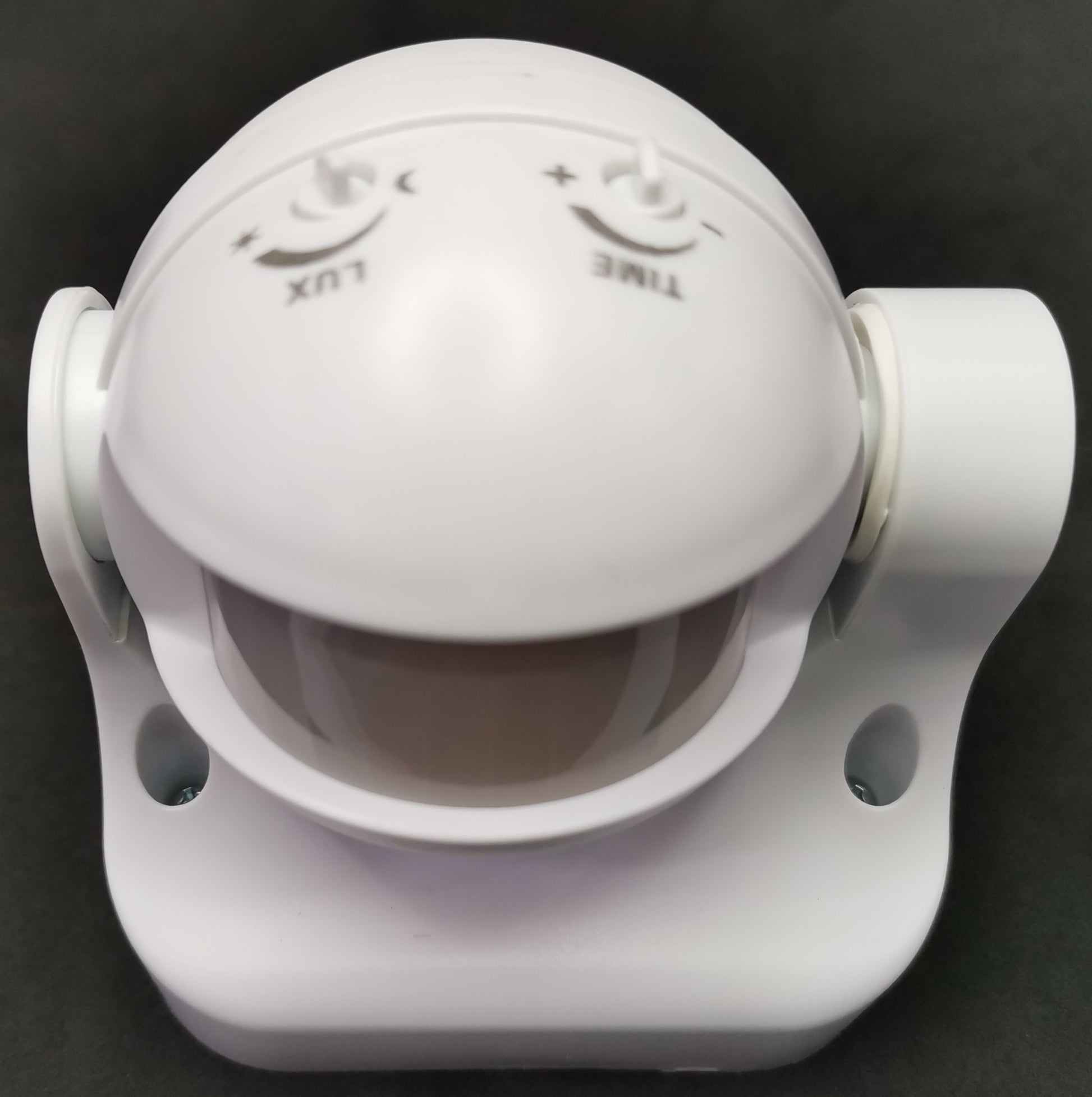 White adjustable dome PIR Motion Sensor 5A 220V with wall mount base and lux time adjustment dials