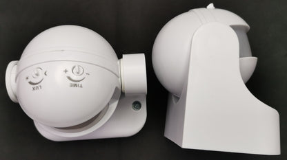 White adjustable swivel PIR motion sensor units mounted on brackets PIR Motion Sensor 5A 220V