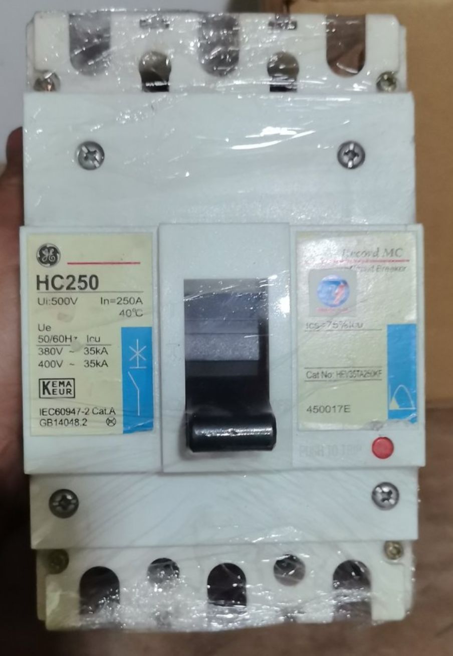 GE 250A 3 Pole Industrial Circuit Breaker HC250A