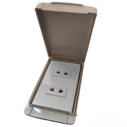 Omni Weatherproof 2 Gang Universal Outlet 15A with protective cover for outdoor use