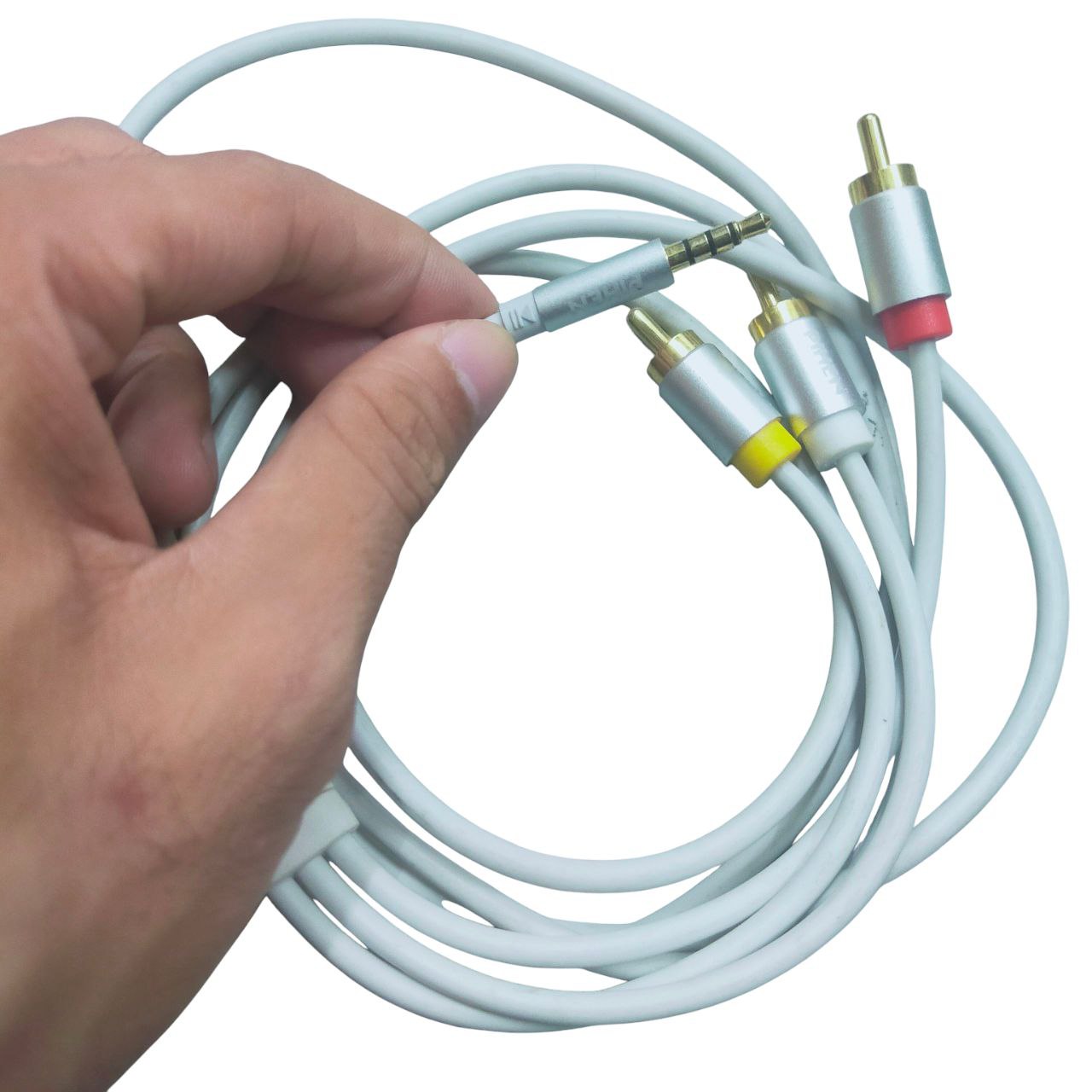 White RCA to aux durable audio cord with color-coded connectors for easy audio connection