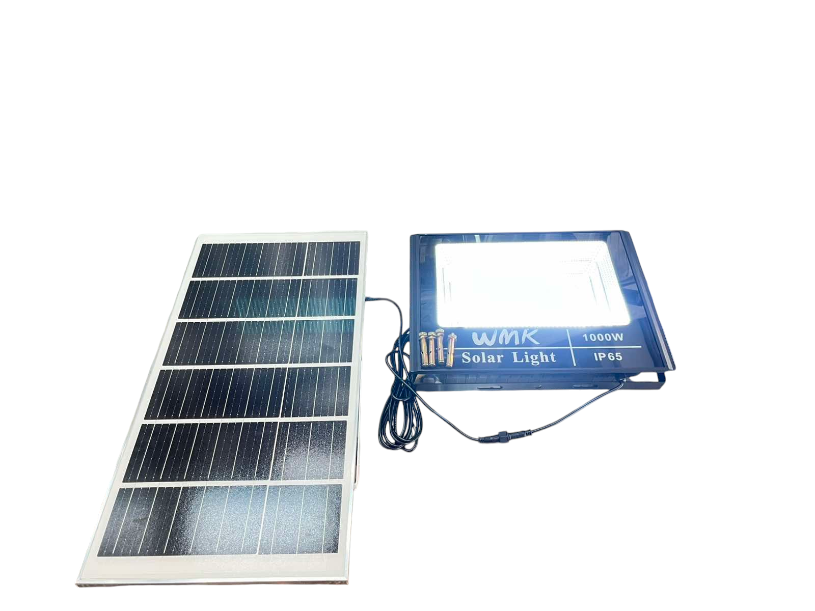 1000W Solar Flood Light with solar panel and waterproof design for outdoor lighting from China