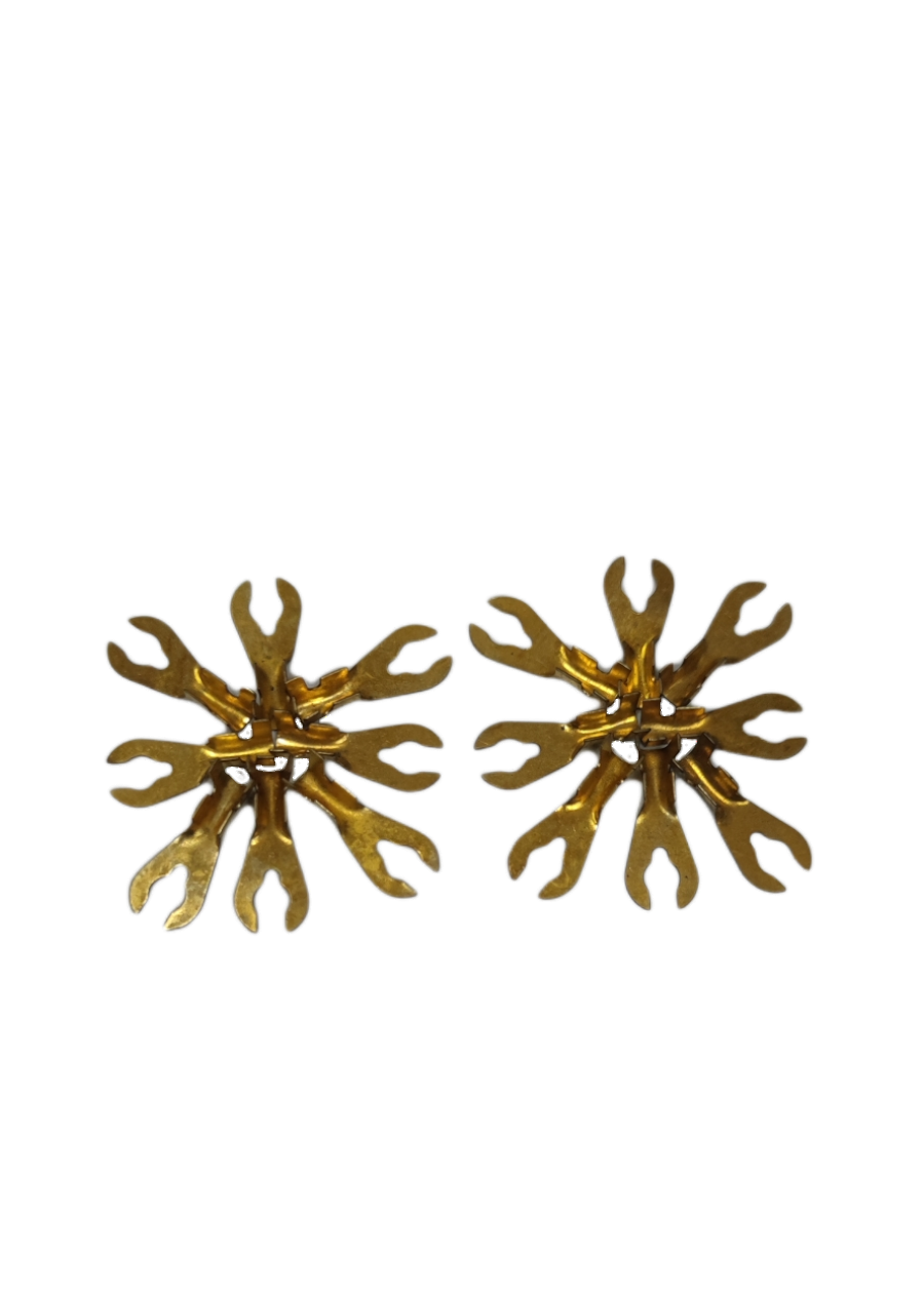 Y Terminal 5mm Y Size Y-91 connectors with a metallic finish for secure electrical connections