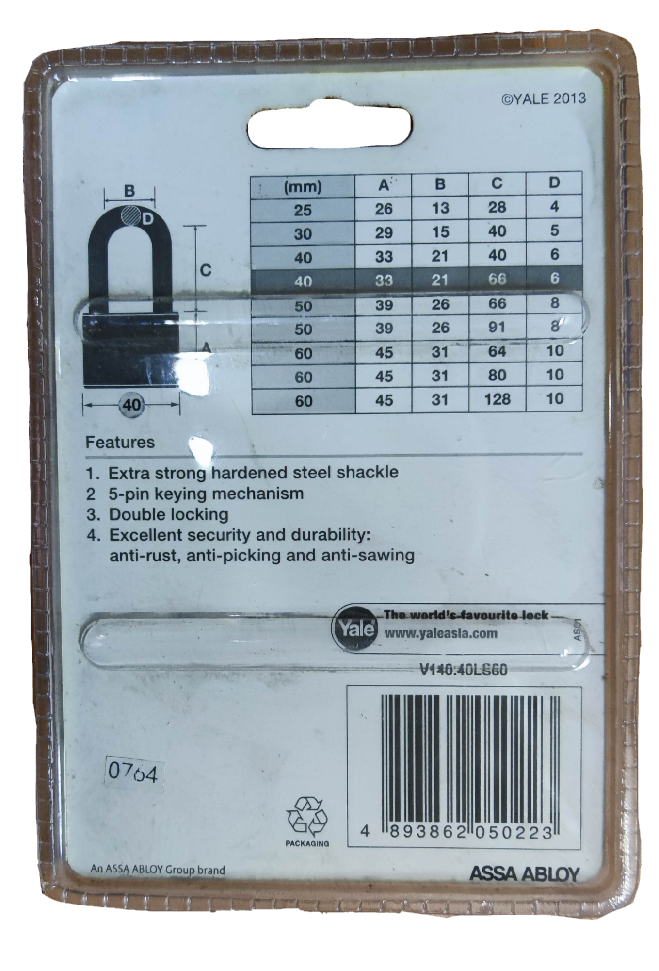 Yale Brass Padlock 140 with extra strong hardened steel shackle and double locking mechanism