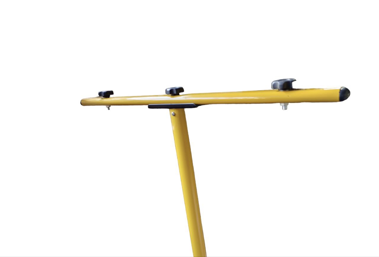 Grippes outdoor lighting Flood Light Stand 1 Meter 2Head in yellow metal with black adjustment knobs